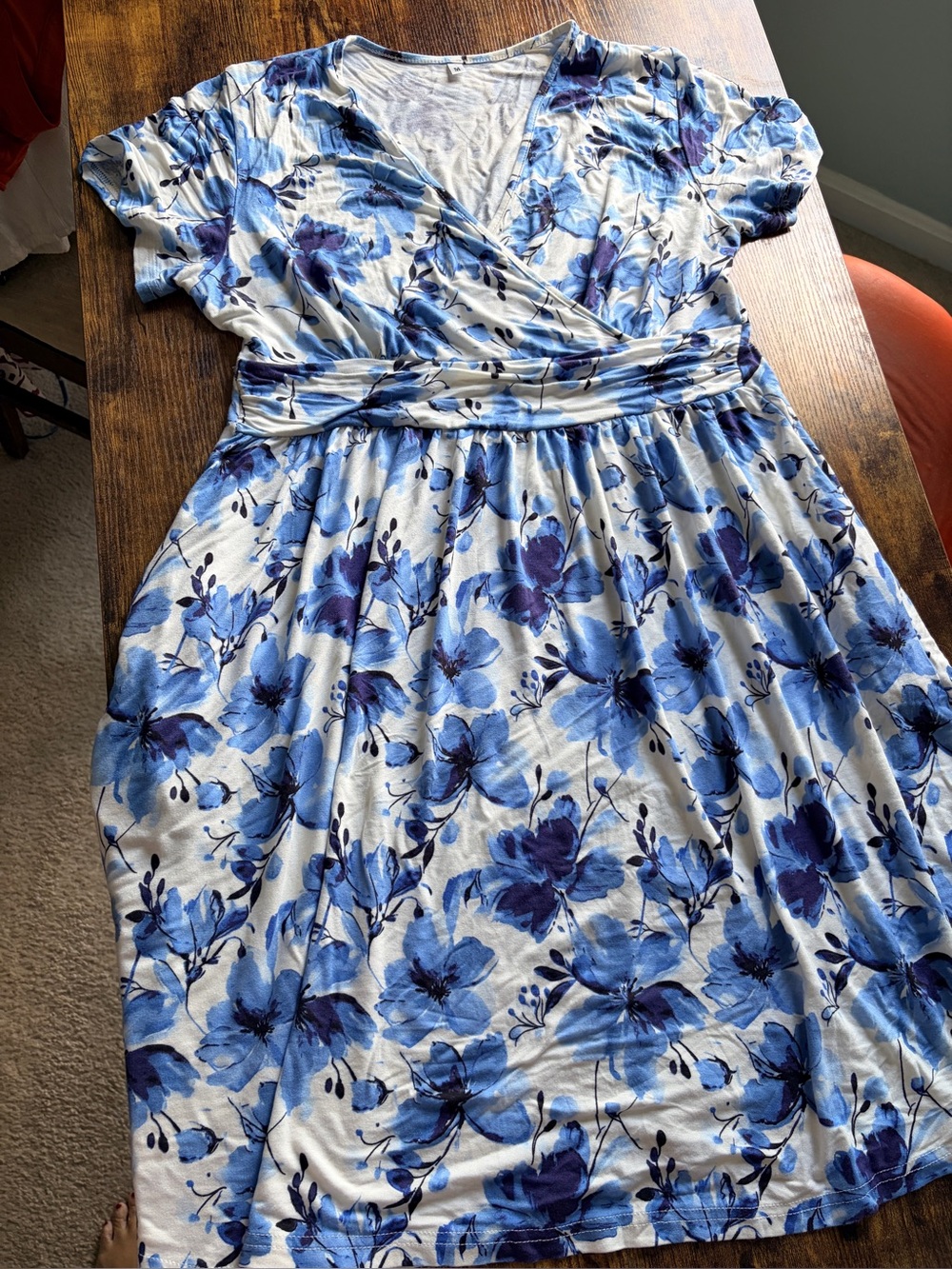 Medium fauxwrap blue floral dress